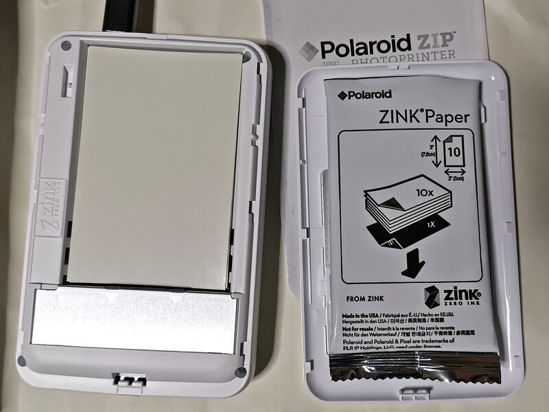 ファイル:Polaroid ZIP Mobile Printer paper setting.jpg