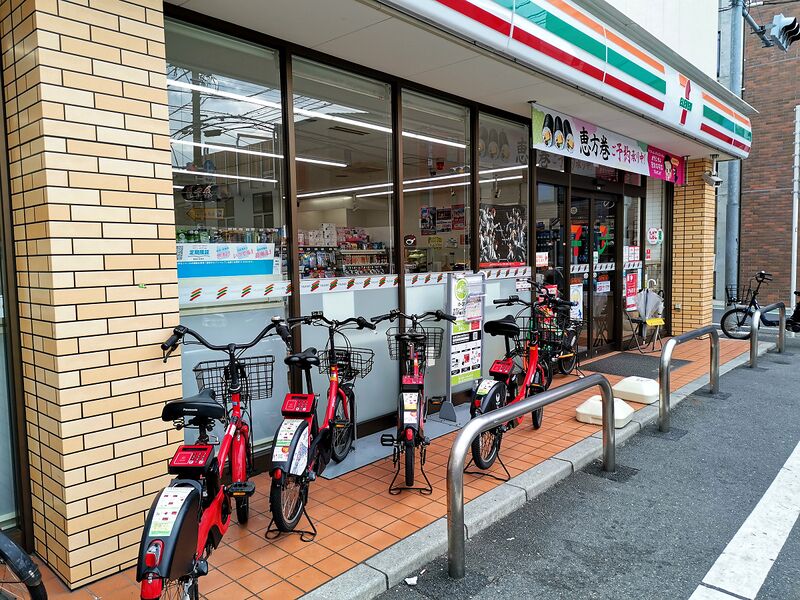 ファイル:Docomo bikeshare cycleport shinagawa711.jpg