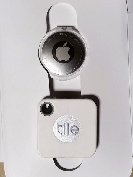 ファイル:AppleAirTag TileMate.jpg